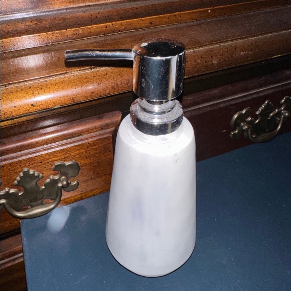 Faux Marble Soap Dispenser Marble look White Liquid Soap or Lotion Dispenser